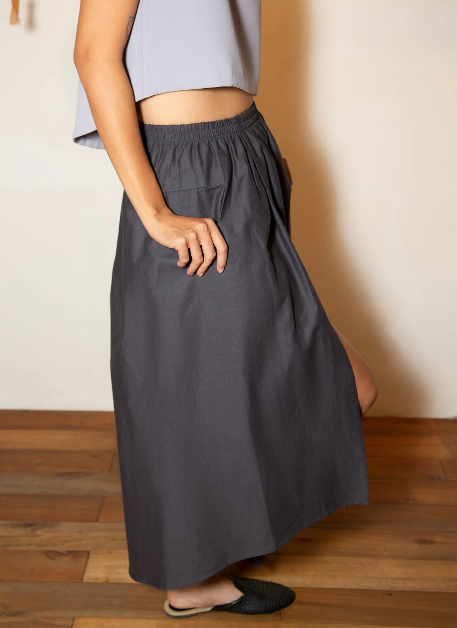 Sharp High Side Slit Pocket Skort w/ Elastic in Dark Grey Green