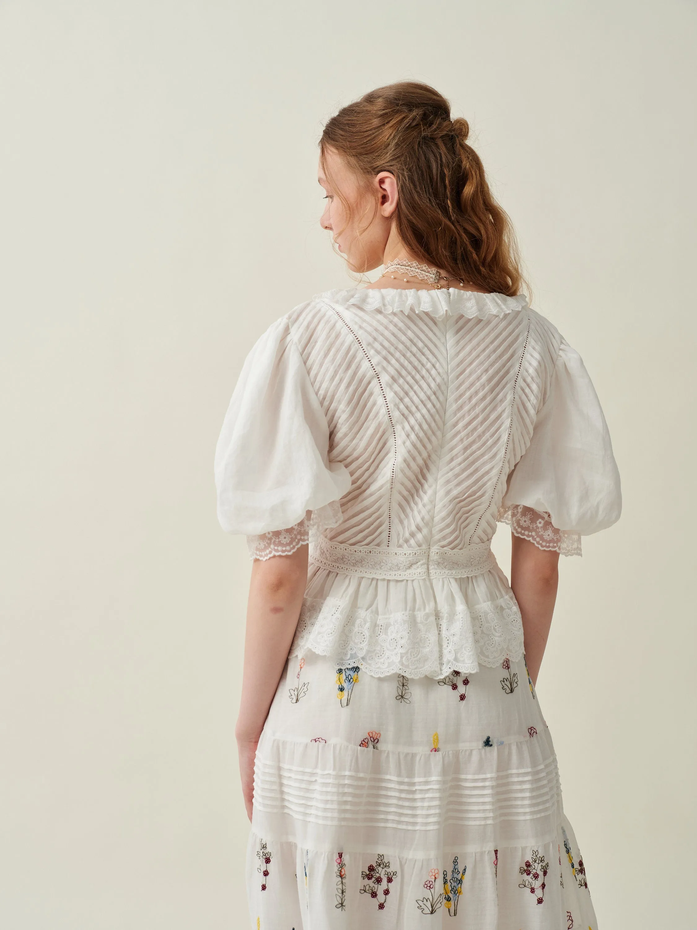 Victoria 13 | Embroidered floral linen skirt